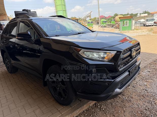 Toyota RAV4 2021 Black