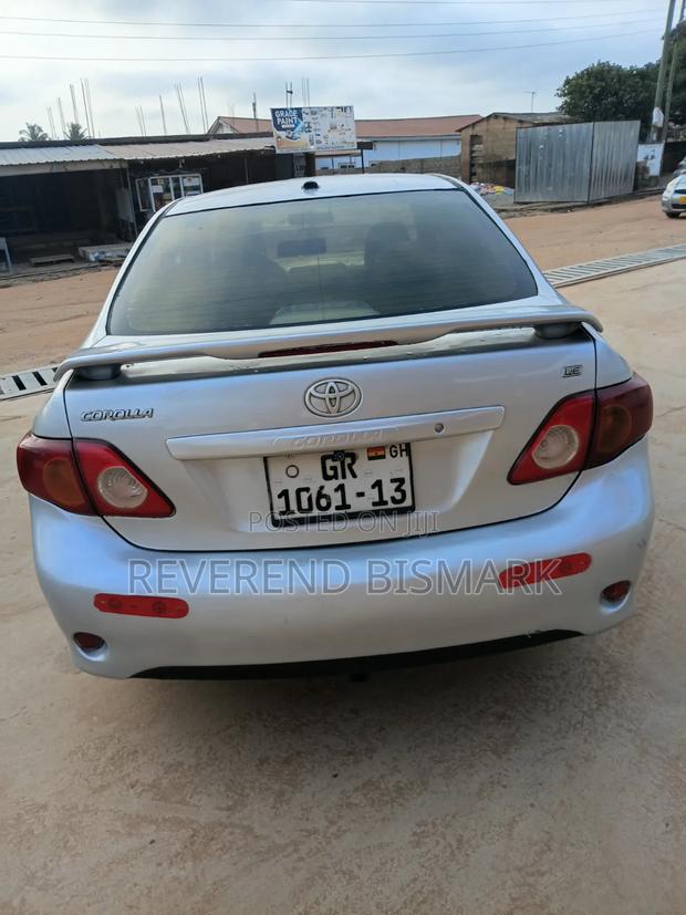 Toyota Corolla 2010 Silver