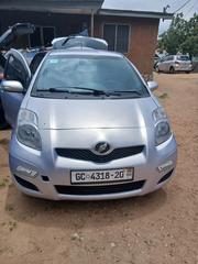 Toyota Vitz 2009 Silver for sale