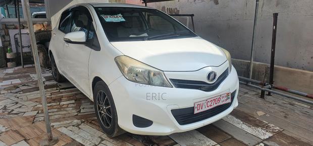 Toyota Vitz 1.3 FWD 5dr 2014 White