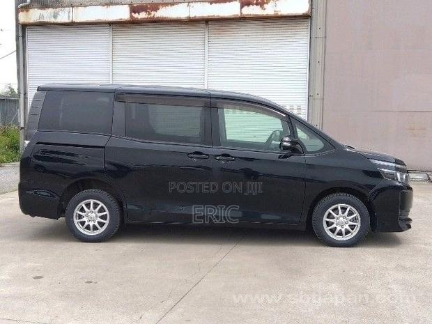 Toyota Voxy X 2WD 7-Seater 2014 Black