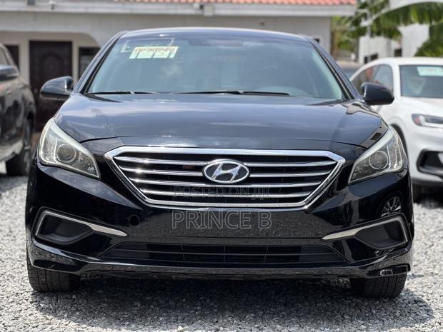 Hyundai Sonata Base Sedan FWD (2.4L 4cyl 6A) 2017 Black