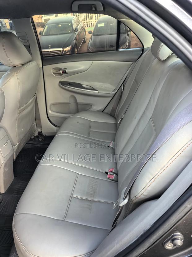 Toyota Corolla 2010 Black