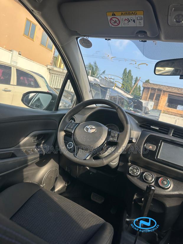 Toyota Vitz 2016 Black