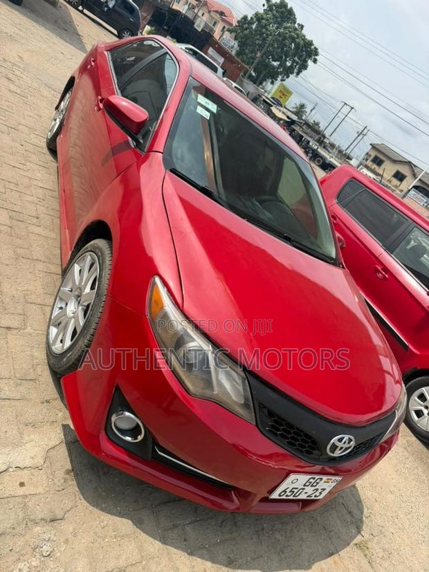 Toyota Camry 2014 Red