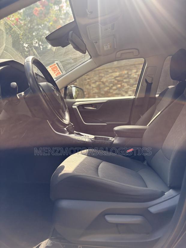 Toyota RAV4 2021 Black