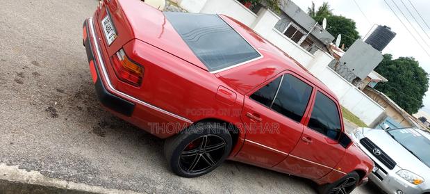 Mercedes-Benz E200 1993 Red