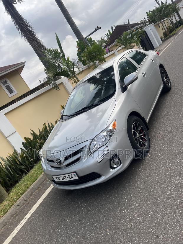 Toyota Corolla 2013 Silver