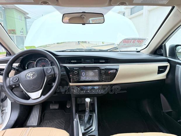 Toyota Corolla 2016 White