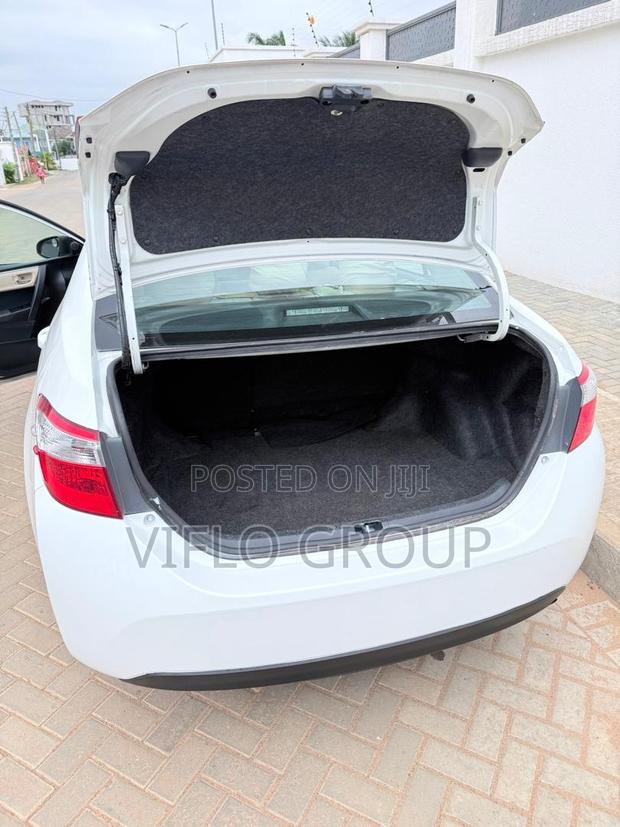 Toyota Corolla 2016 White