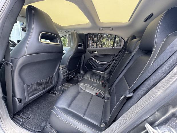 Mercedes-Benz GLA 250 2018 Gray