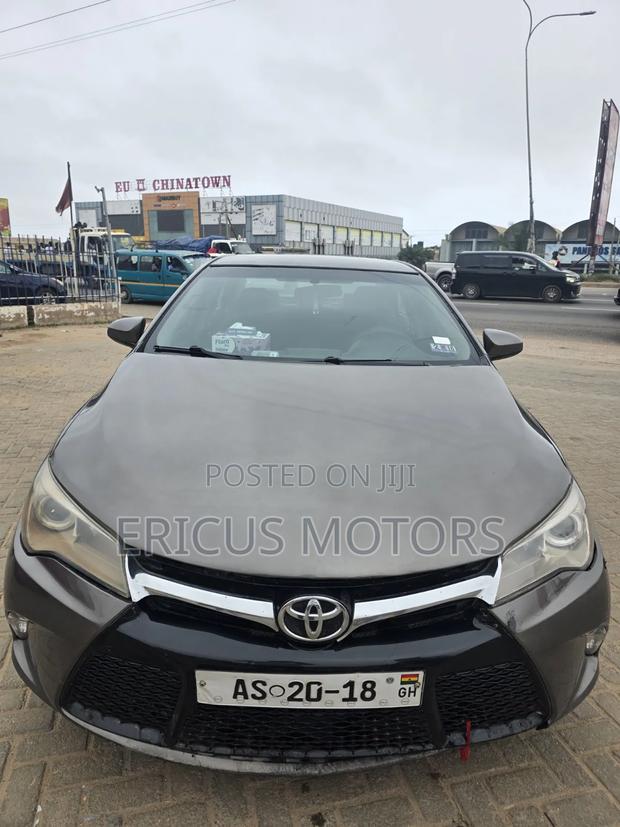 Toyota Camry 2015 Gray
