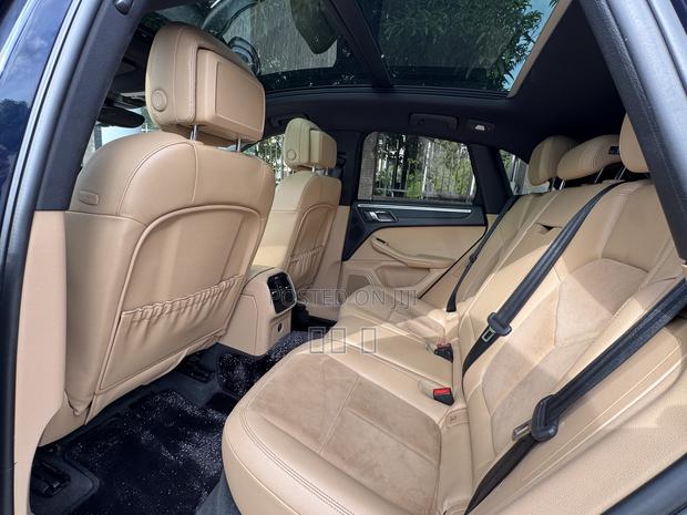 Porsche Macan 2018 Blue