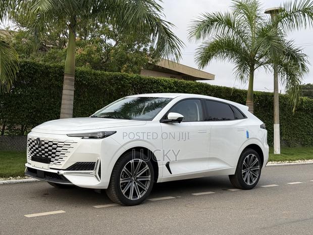 New Changan UNI-K 2.0 Petrol AWD 2025 White