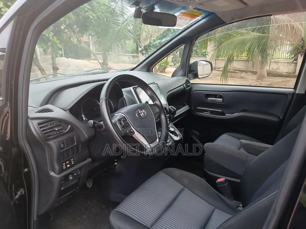 Toyota Voxy ZS Kirameki 4WD 7-Seater 2014 Black