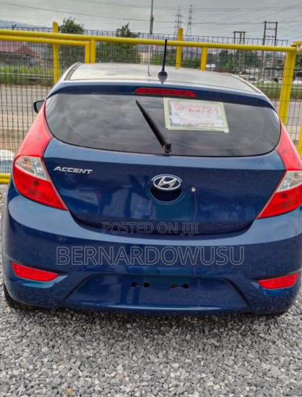 Hyundai Accent SE Hatchback 2017 Blue
