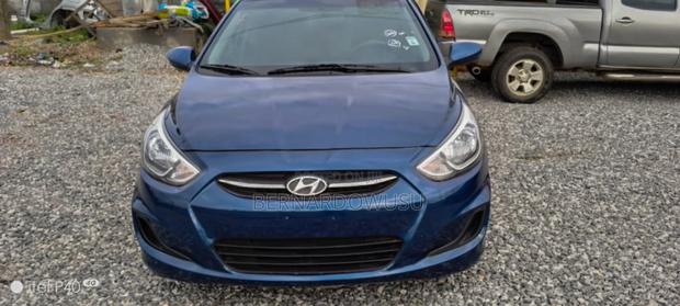 Hyundai Accent SE Hatchback 2017 Blue