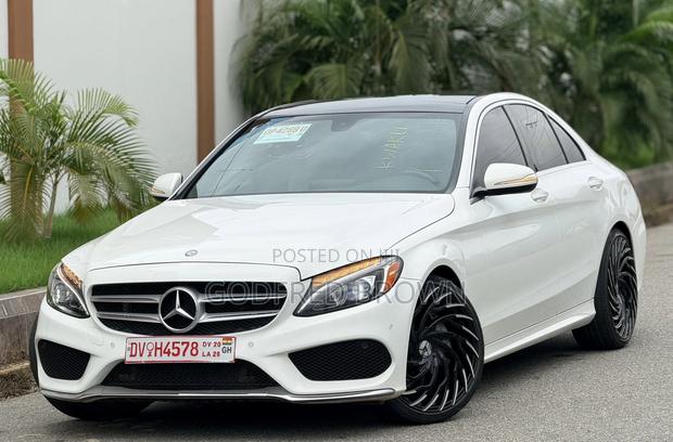Mercedes-Benz C300 Sport 4Matic Sedan AWD (2.0L 4cyl 7A) 2017 White