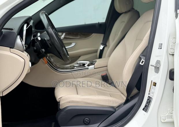 Mercedes-Benz C300 Sport 4Matic Sedan AWD (2.0L 4cyl 7A) 2017 White