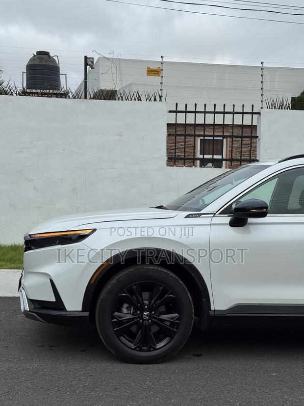 Honda CR-V 2025 White