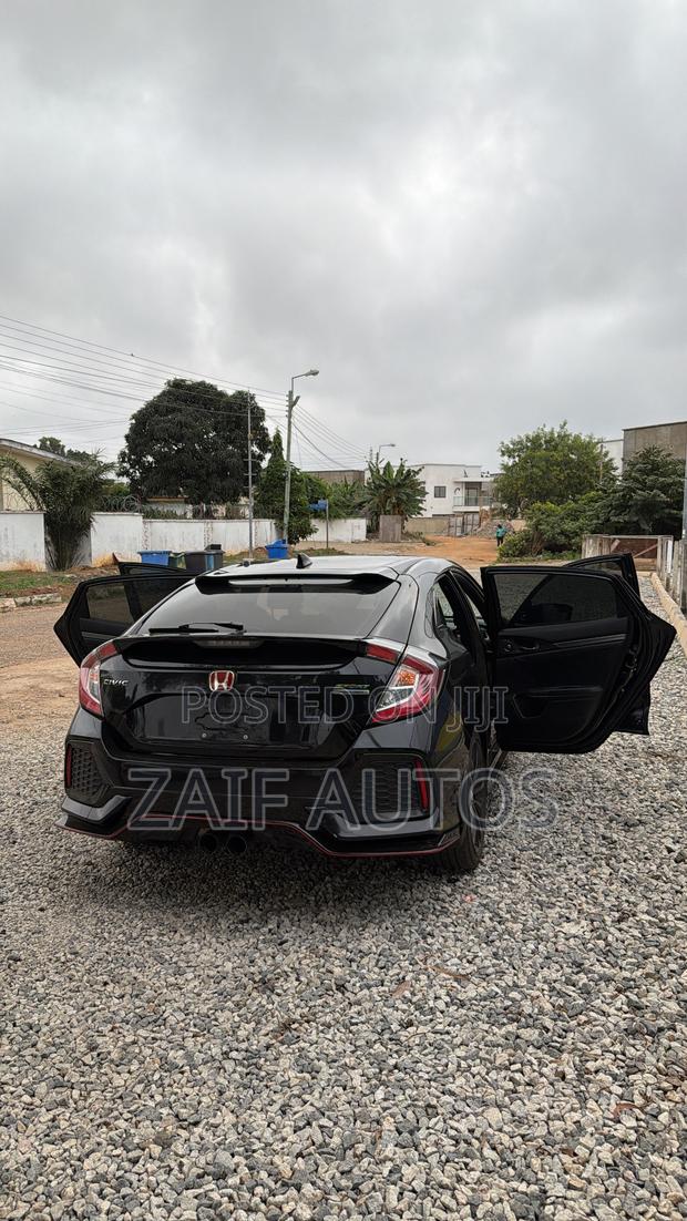 Honda Civic EX 4dr Hatchback (1.5L 4cyl) 2017 Black