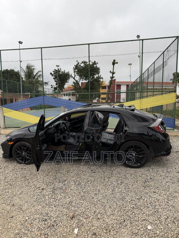 Honda Civic EX 4dr Hatchback (1.5L 4cyl) 2017 Black