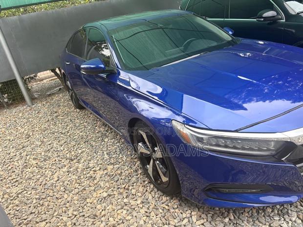 Honda Accord Sport (2.0L 4cyl Turbo 10A) 2019 Blue