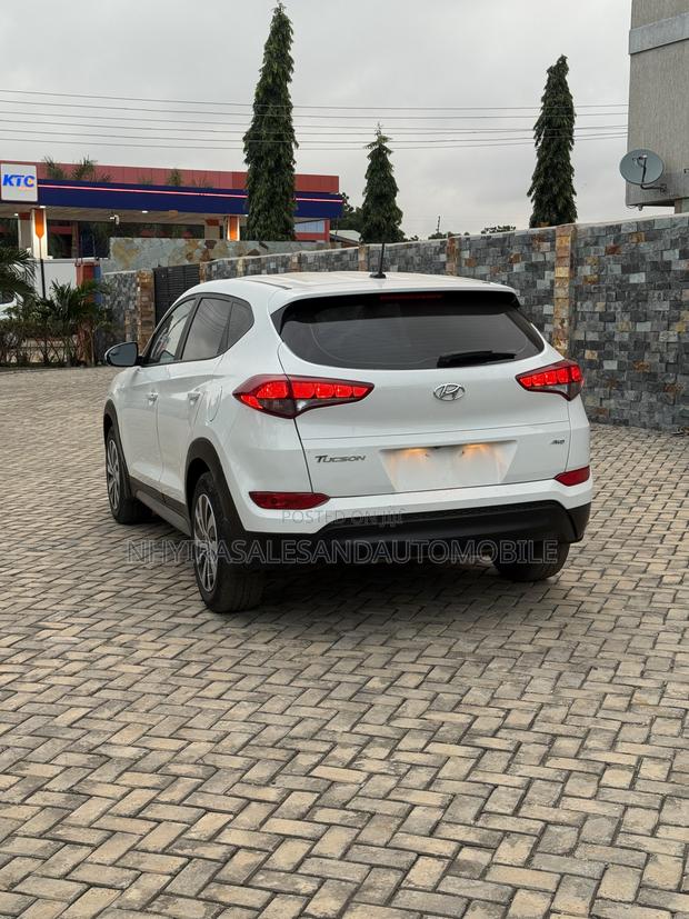 Hyundai Tucson 2017 White
