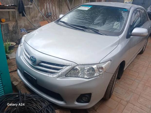 Toyota Corolla Altis 2013 Silver