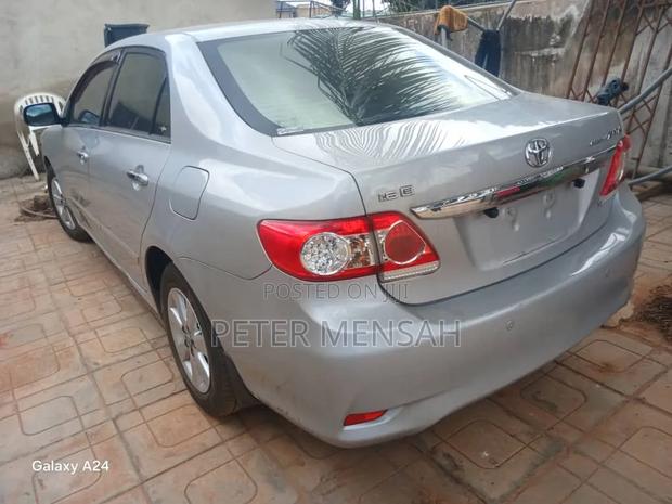 Toyota Corolla Altis 2013 Silver