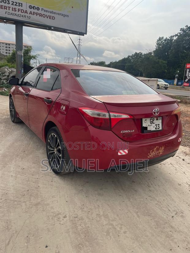 Toyota Corolla 2016 Red