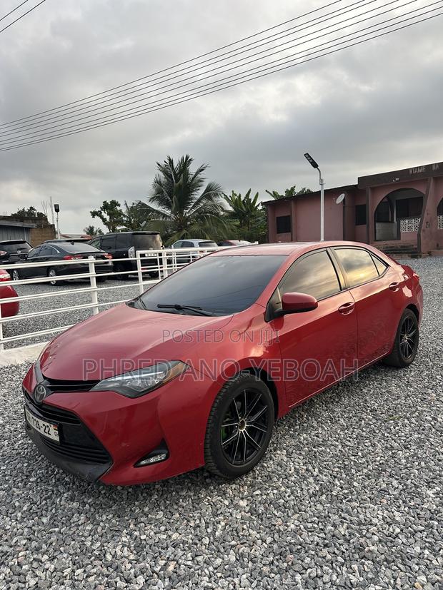 Toyota Corolla LE Eco (1.8L 4cyl 2A) 2018 Red