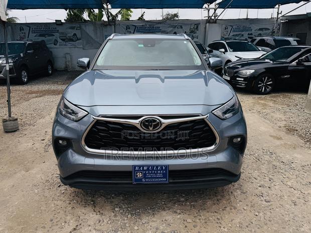 Toyota Highlander Limited AWD 2023 Blue