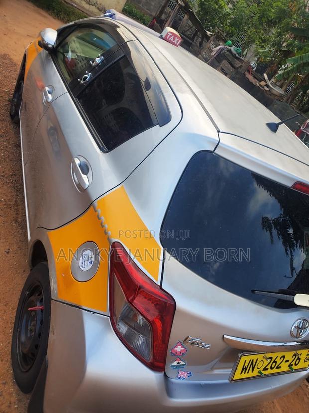 Toyota Vitz 2014