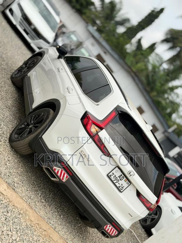 Honda CR-V EX 2WD w/o BSI 2023 White