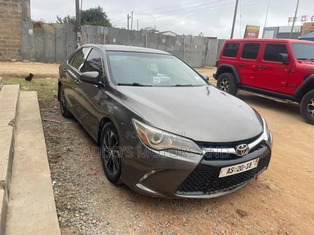 Toyota Camry 2015 Gray