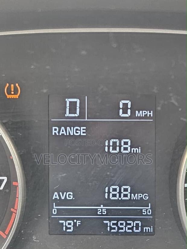 Hyundai Elantra SE Sedan FWD (2.0L 4cyl 6M) 2017 Black