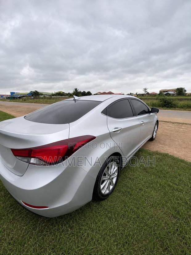 Hyundai Avante 2016 Silver