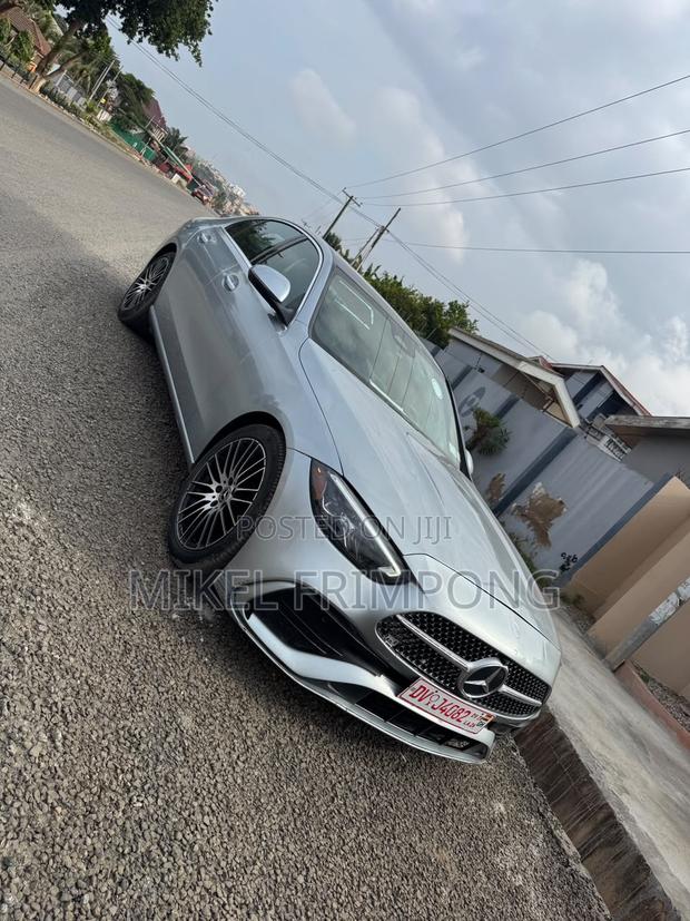 Mercedes-Benz C300 2022 Silver