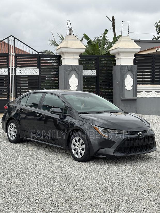 Toyota Corolla LE 2021 Black