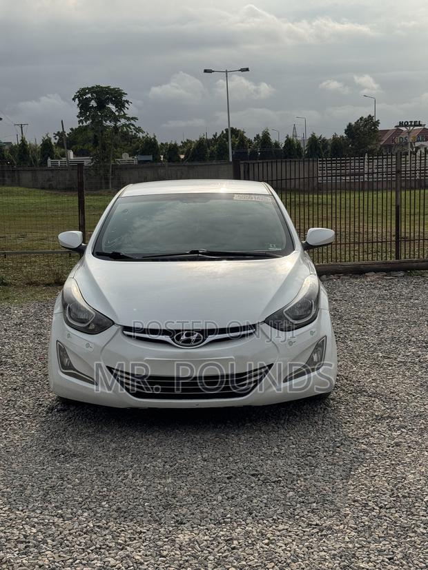 Hyundai Elantra 2015 White