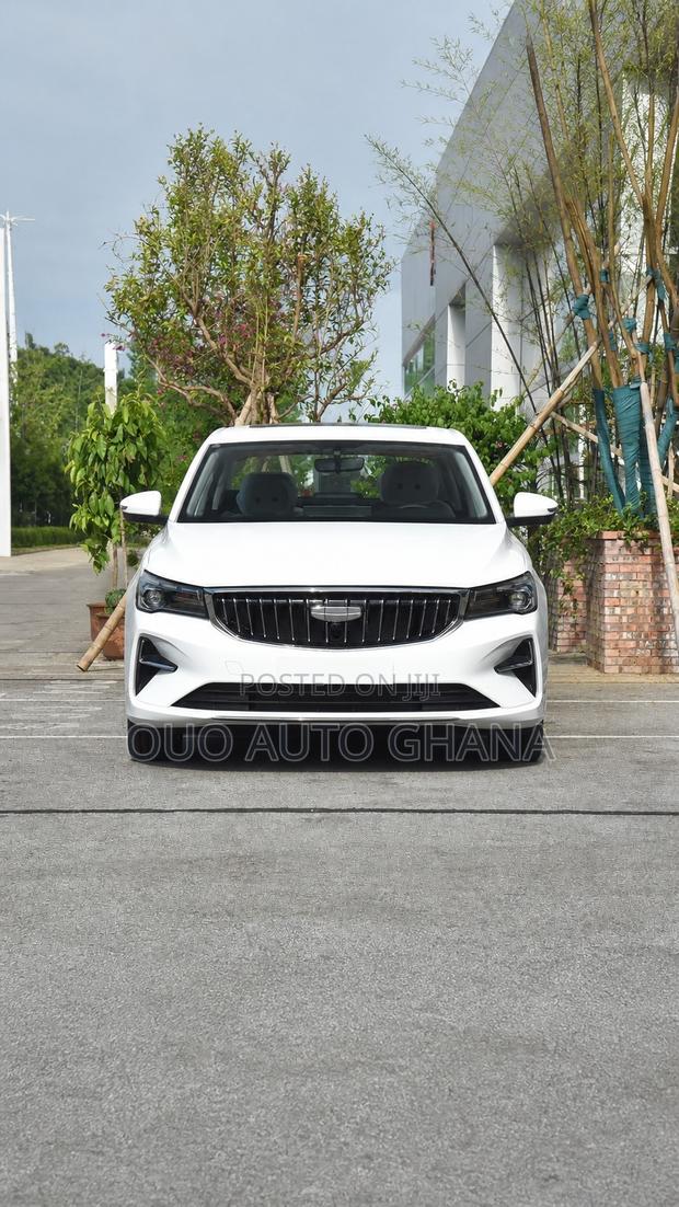 Geely Emgrand EC7 2025 White