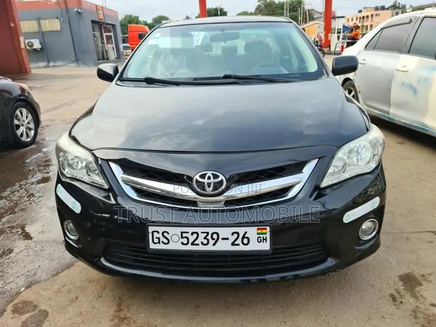 Toyota Corolla 2013 Black