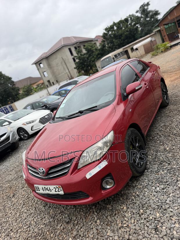 Toyota Corolla 2013 Red