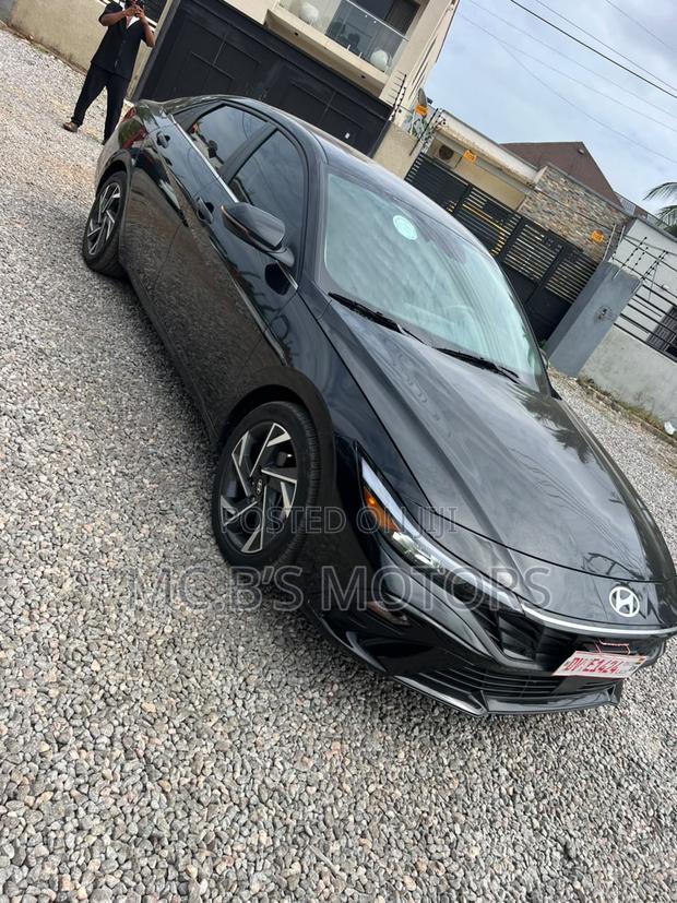 Hyundai Elantra 2025 Black