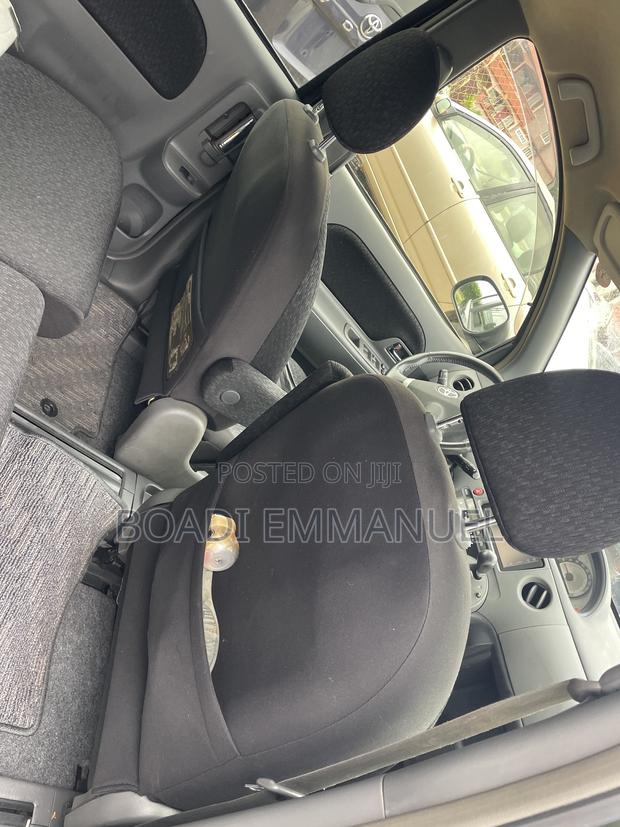 Toyota Sienta 2012 Pearl