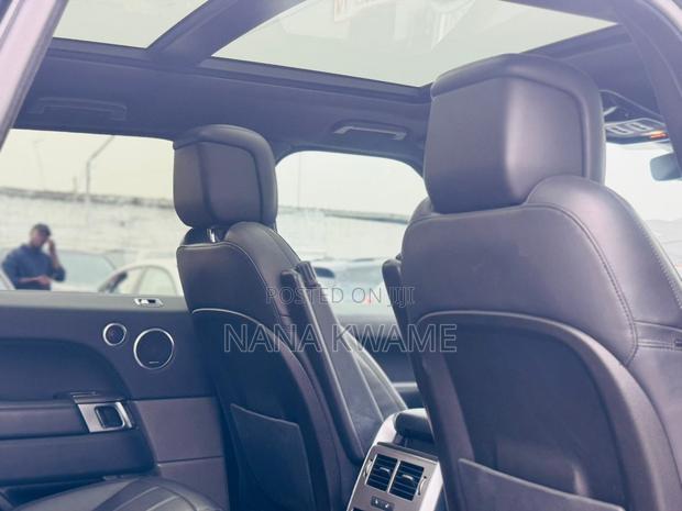 Land Rover Range Rover 3.0L V6 Supercharged HSE 2019 Black