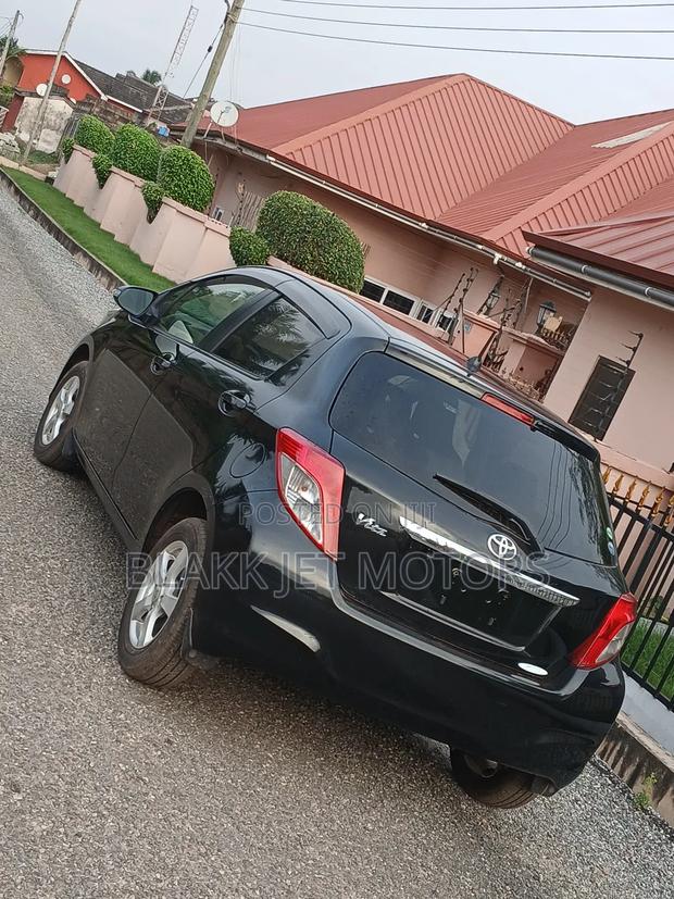 Toyota Vitz 2014 Black