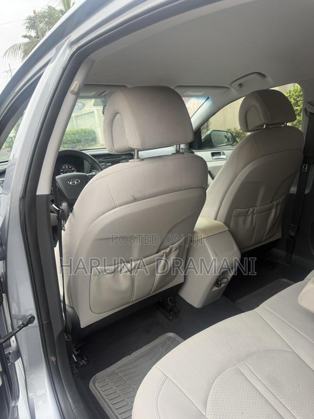 Hyundai Sonata Sport 2.0T Sedan FWD (2.0L 4cyl 6A) 2017