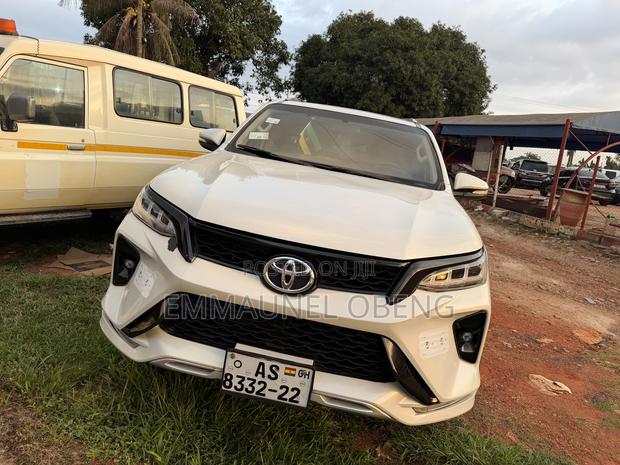 Toyota Fortuner 2017 White